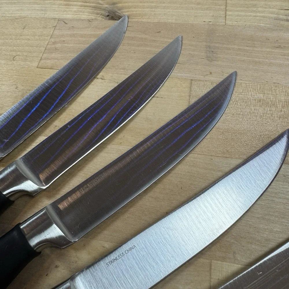 FIESTA Set of 6 Stainless Steel Steak Knives With a Wood Holder - Black